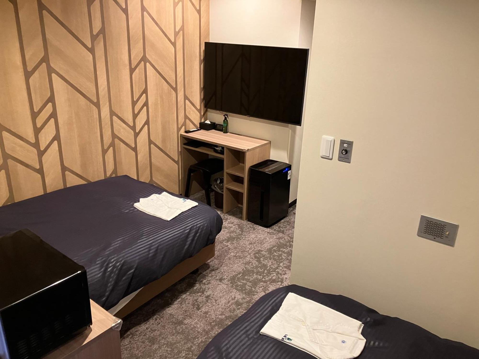 Hotel Livemax Mihara Ekimae Eksteriør bilde